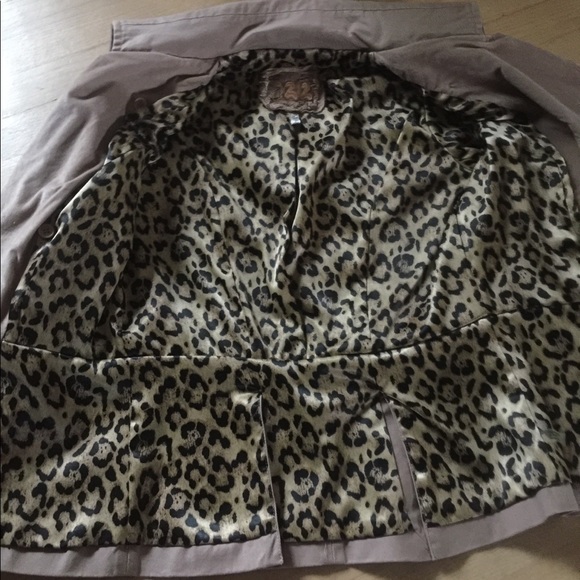 Beautiful khaki jacket with leopard lining - Picture 6 of 7
